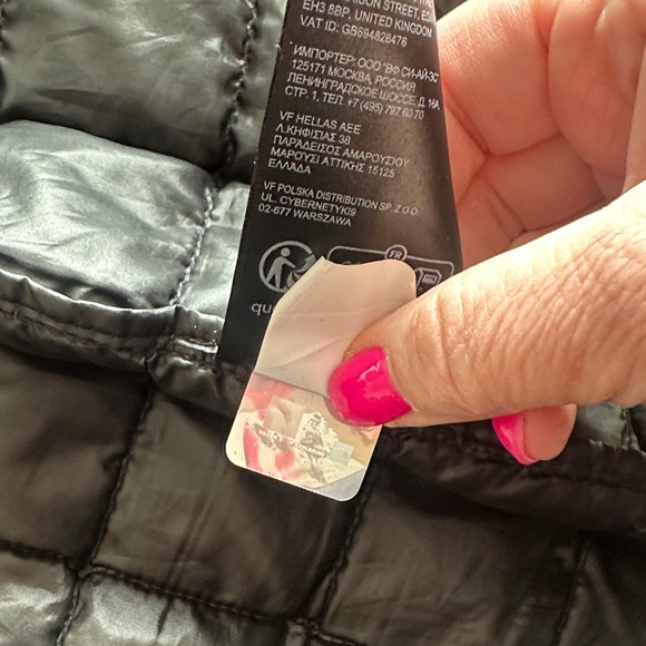 THE NORTH FACE Women’s Black Quilted Jacket - Picture 11 of 13